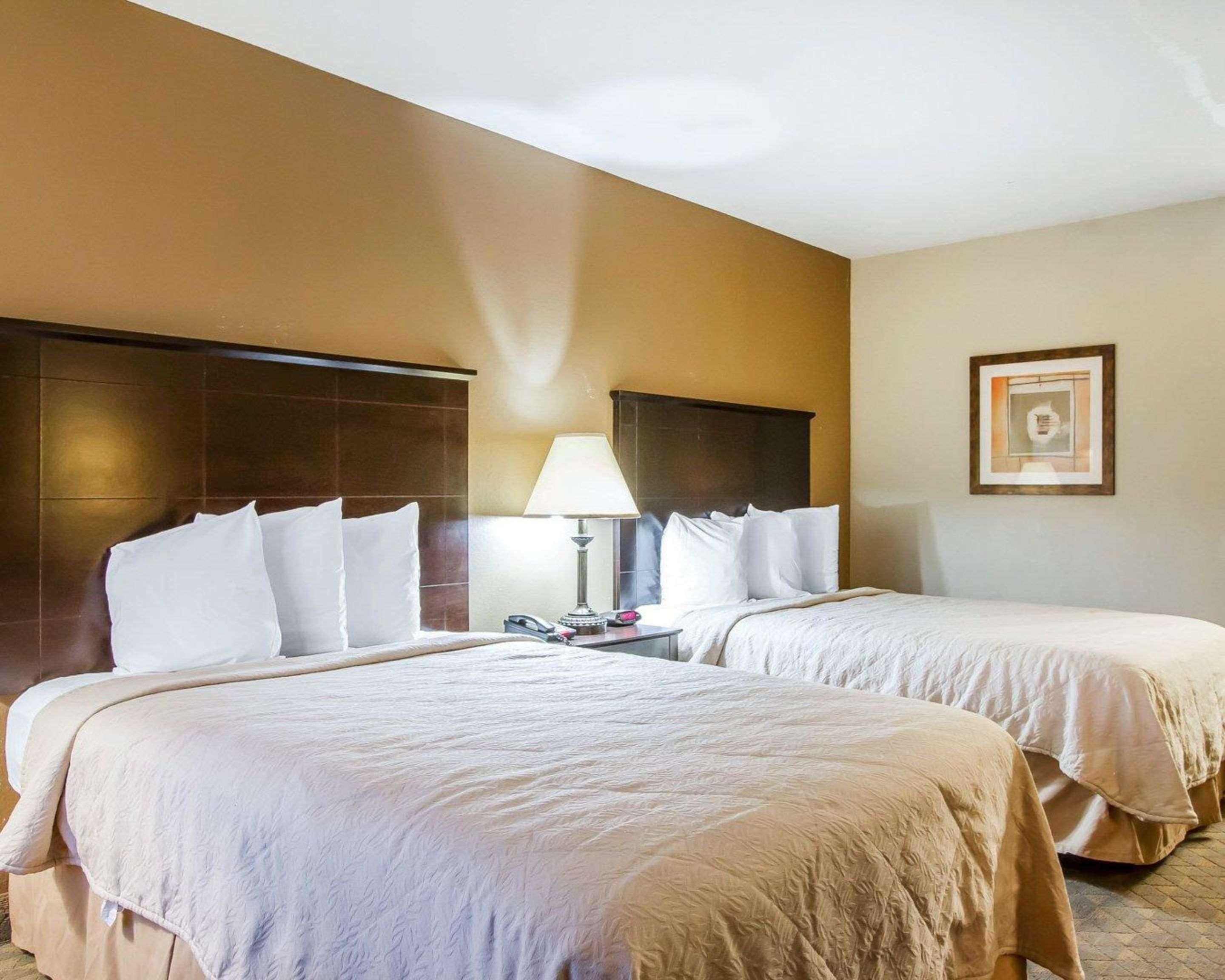 Quality Inn & Suites Greenville I-65 Exteriör bild