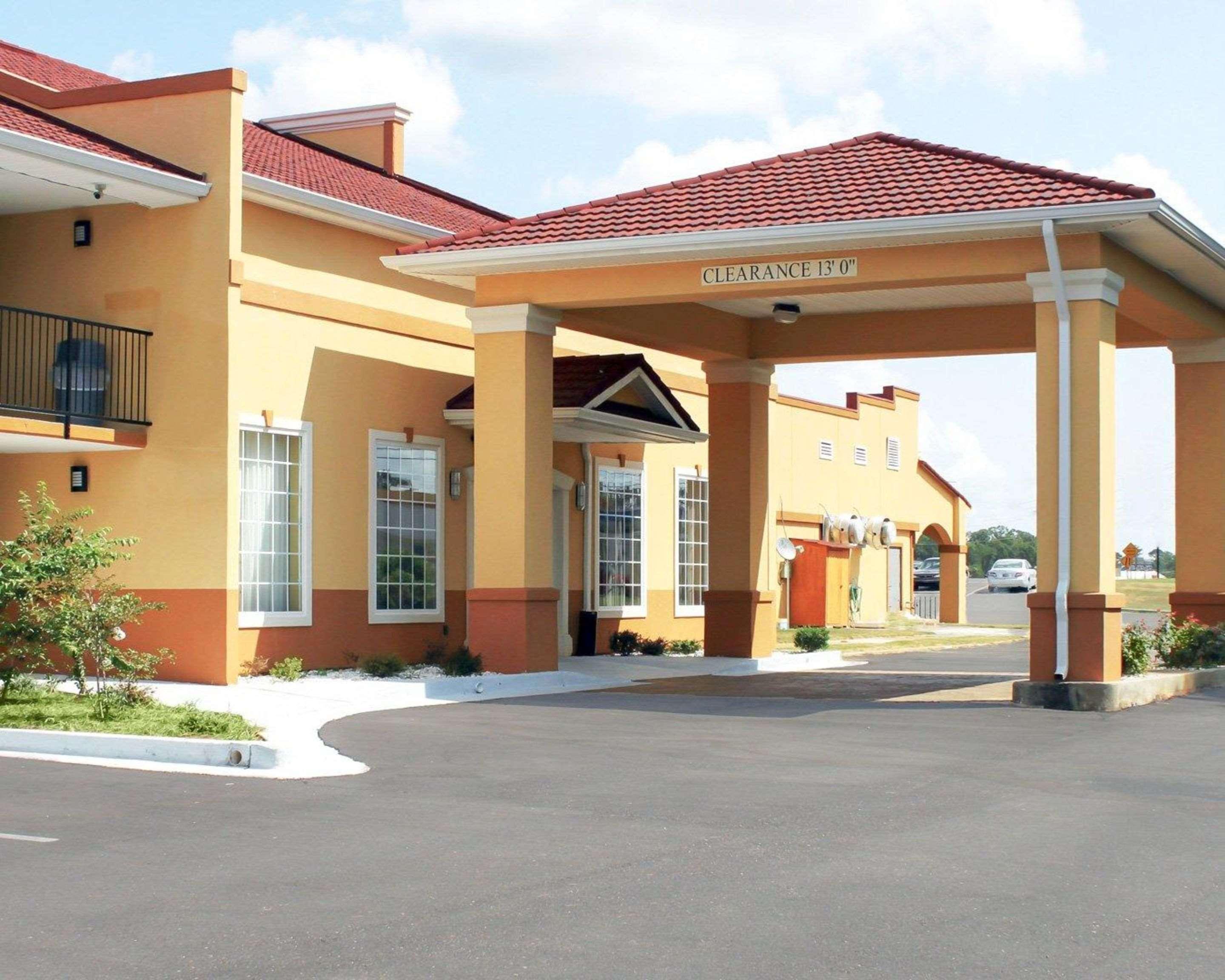 Quality Inn & Suites Greenville I-65 Exteriör bild