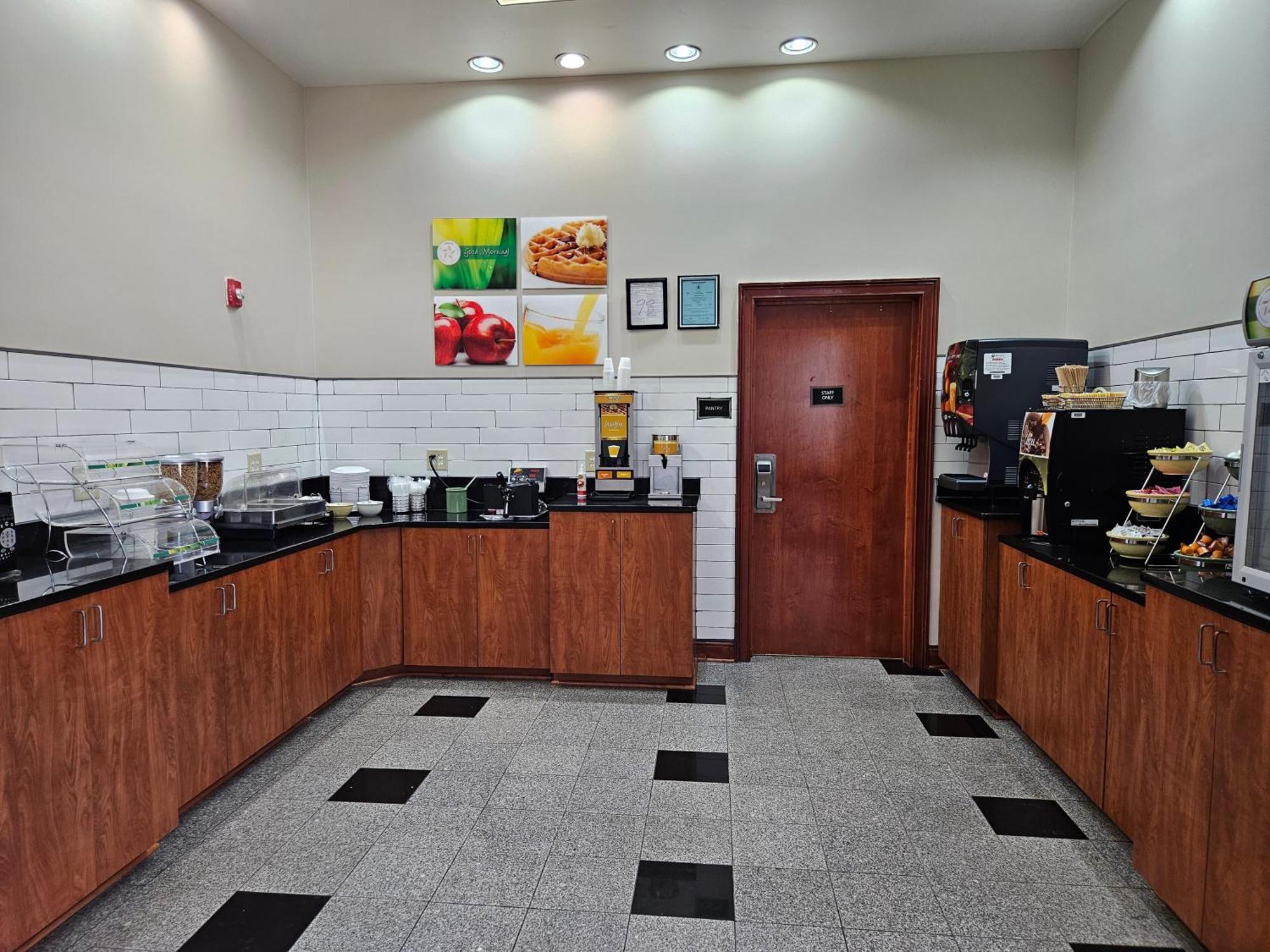 Quality Inn & Suites Greenville I-65 Exteriör bild