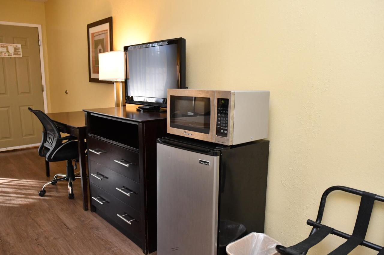 Quality Inn & Suites Greenville I-65 Exteriör bild